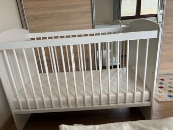 bílá  dětská postýlka - 5