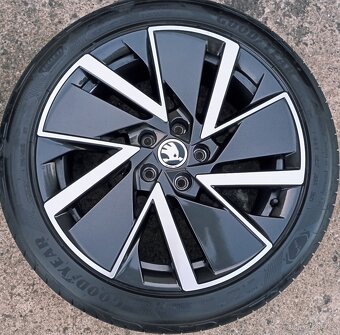 Originál sada disků Škoda Octavia IV 5x112 R18 Vega - 5