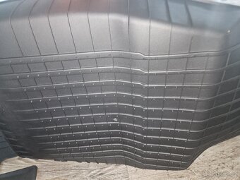 Kompletní sada gumových koberců pro modely Tesla model 3 - 5