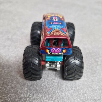 Monster truck - 5