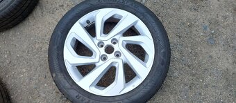 Toyota Aygo Y, Aygo kola R17 - 5