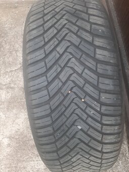 Prodám 4 kusy pneu rozměru 215/55 R 17 V XL - 5