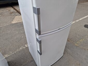 Lednice Whirlpool 60x60 výška 203 cm - 5