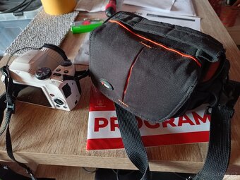 Fujifilm Finepix S4800 - 5