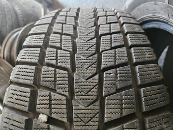 235/60R18 103Q Roadstone WinGuard SUV - 5