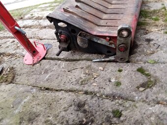 Lis LELY WELGER  RP 445 po požáru - 5