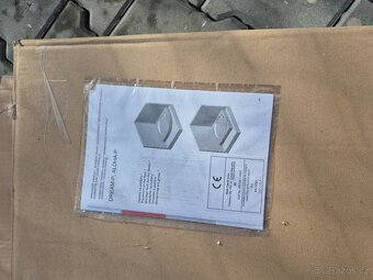 Prodám ¼ kruhovou sprchovou vaničku 90 x 90 x 12 cm - 5