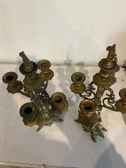 Pár starožitných mosazných svícnů - 5