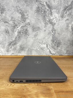Repasovaný Dell Latitude 5511 – i7, 32GB RAM, 1TB SSD - 5
