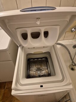 Pračka na horní plnění Whirlpool AWE 7316 šířka 40cm. 5,5 kg - 5