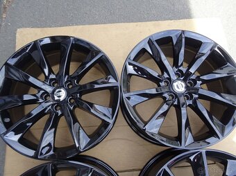 Alu disky černé origo Volvo 18", 5x108, ET 42, šíře 8J - 5