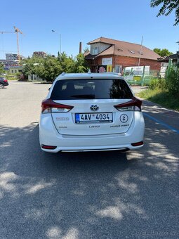 Toyota Auris Hibrid - 5