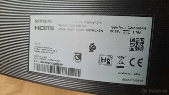 Prohnutý LCD monitor Samsung 24", Full HD 1920×1080 - 5