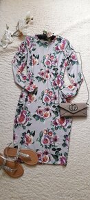 Zara květované pouzdrové elastické midi šaty - 5