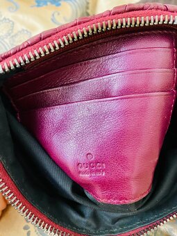 Originální Gucci kožená kabelka na zápěstí - 5