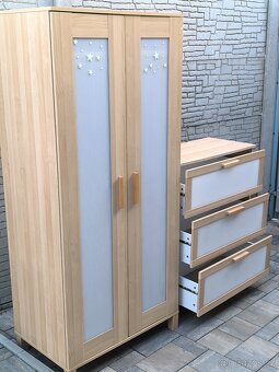 Prodám šatní skříň a komodu IKEA - 5
