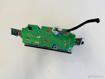 Přidavné budiky Audi 80 - 5