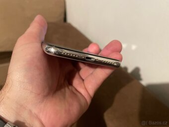iPhone X 256GB pěkný stav - 5
