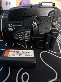 Nikon Coolpix 8700 - 5