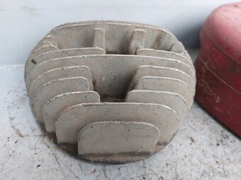 Jawa 350 viko, hlava a baterkovy kastlik - 5