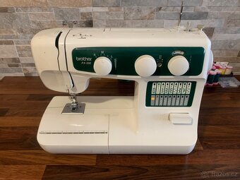 Set šicích strojů Brother - 5