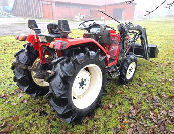 YANMAR AF250D s čelním nakladačem - 5