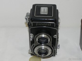 Starý fotoaparát Flexaret V - 5