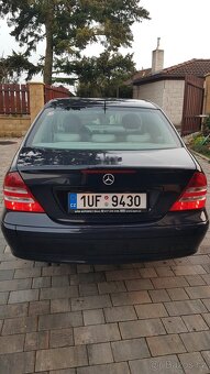 Mercedes - Benz W203 C 220 CDI - 5