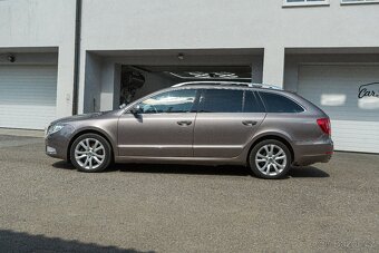 ŠKODA SUPERB II 2.0 TDI 4x4 125Kw Combi Exclusive - 5