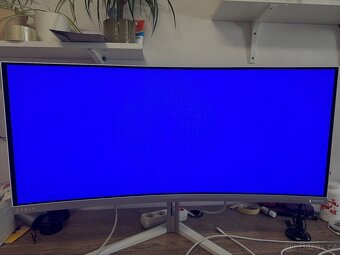 Philips Evnia 34M2C8600 – OLED zakřivený 34" monitor - 5
