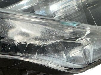 LED pravý xenon 63117419633 747130601 BMW 3 F31 touring 2016 - 5