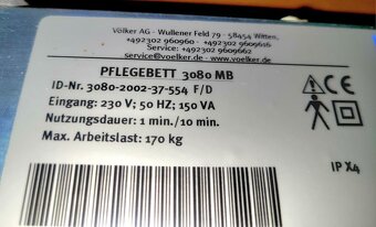 Polohovací postel VÖLKER + matrace + 2x stolek - 5