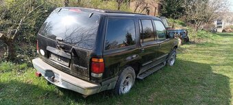 Ford explorer - 5