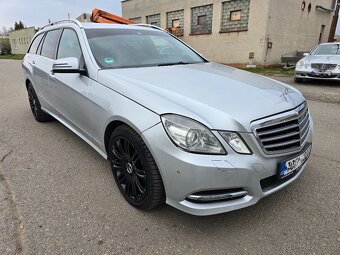 Mercedes Benz E300 V6 CDI Avandgarde 232PS - 5