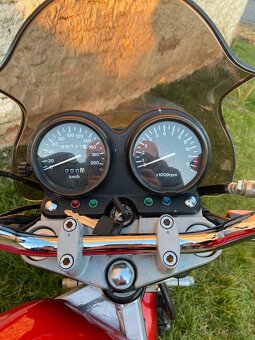 Suzuki GS500E - 5