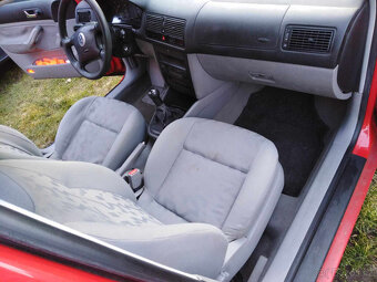 Volkswagen Golf - 5