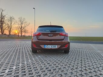 2012 Hyundai i30 - mnoho komfortních úprav - 5