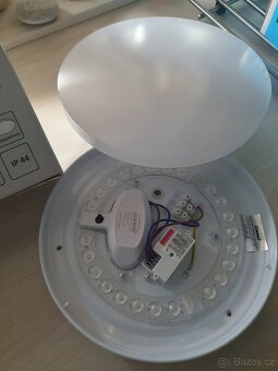 Prodám stropní svítidlo s pohybovým čidlem - 5