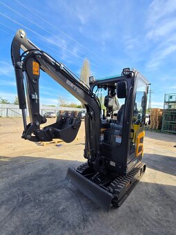 Pronájem minibagru TW16A, motor Kubota 10.4kW - 5