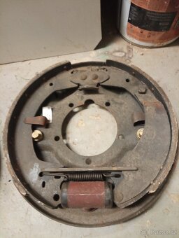 Brzdové štíty Avia ? - 5