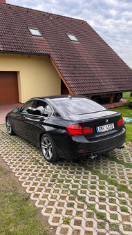 BMW - 320i (2012) - 5