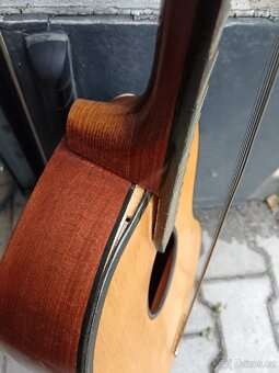 Malá kytara na opravu nebo díly. - 5