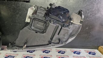 Predám svetlomety BMW E90 facelift - 5