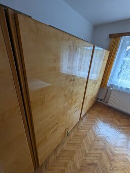 Ložnicová sestava nábytku. - 5