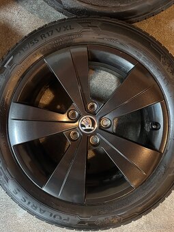 ALU Kola ŠKODA 5x112 R17 TRITON Zimní Pneu 215/55/17 - 5