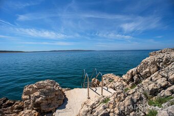 CHORVATSKO- EXKLUZIVNÍ APARTMÁN – PRVNÍ ŘADA U MOŘE POVLJAN - 5