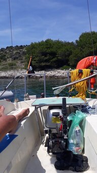 🛥️ Plachetnice Ariel – stabilní německá klasika s přívěsem - 5