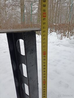 13 ks masivní kovové sloupky - 5