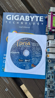Gigabyte GA‑8I945PLGE‑RH (Rev. 1.x) + Intel Core 2 Duo E8500 - 5