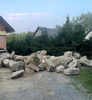 Velké dekorační kameny do zahrady - 5